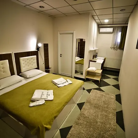 Queen Royal Hotel 3*
